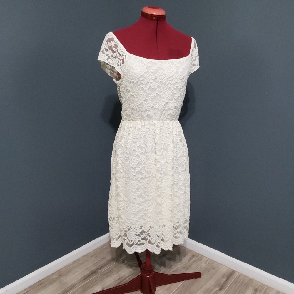 Coii Cream Lace Midi Short Sleeve Dress Women's Size Large